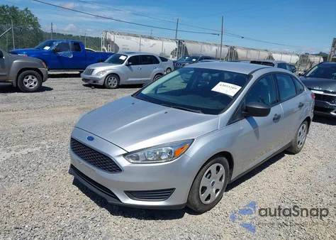 2016 Ford Focus S из США, поврежденный, VIN 1FADP3E26GL356315